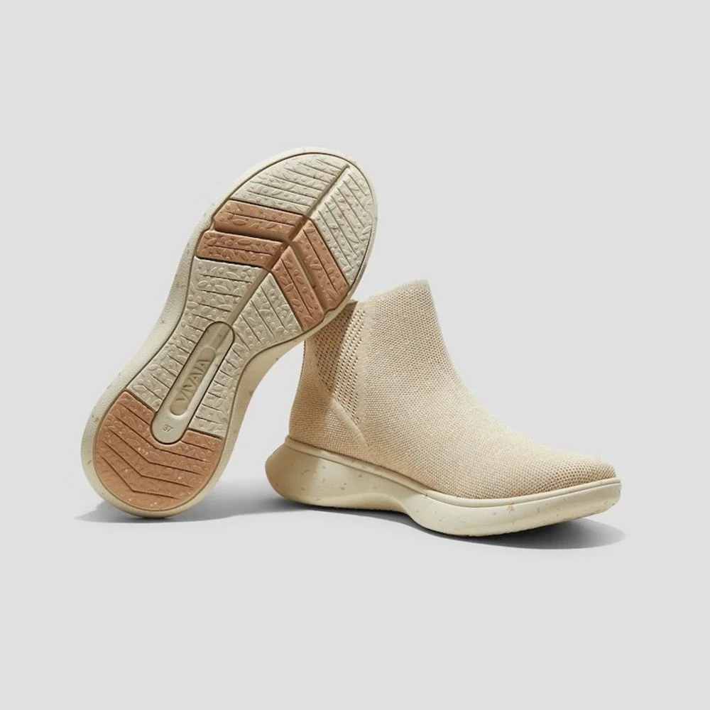 Vivaia Beige Knit Chelsea Boots Wate Repellent‎ Slip On Ankle Booties Size 8
